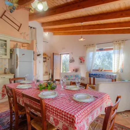 Privata Con Giardino E Piscina Trivio (Latina)